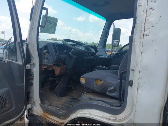 45476561 :رقم المزاد ، 54DC4W1B2CS805202 vin ، 2012 Isuzu Npr Gas Reg مزاد بيع