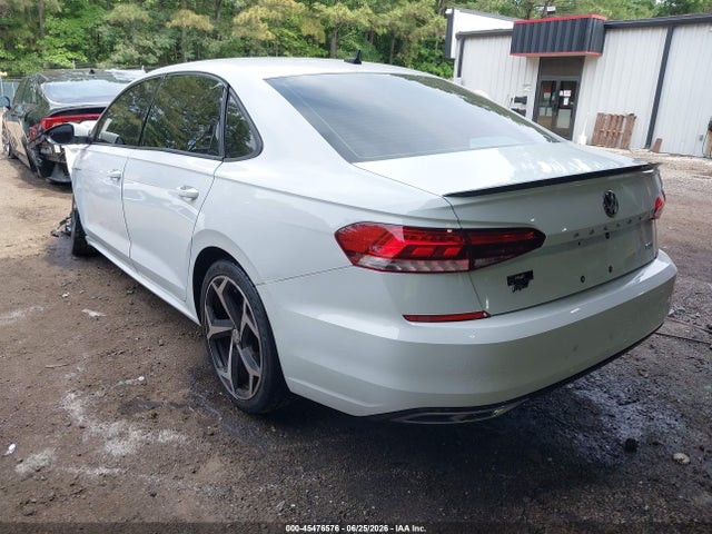 Продаж на аукціоні авто 2021 Volkswagen Passat 2.0t R-line, vin: 1VWMA7A33MC012175, номер лоту: 45476576