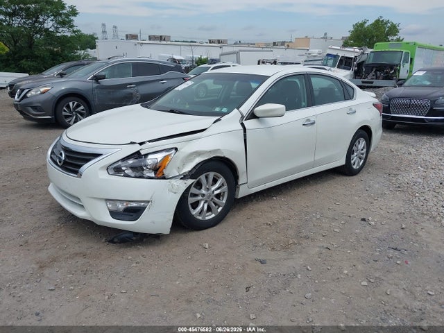 Nissan Altima 2.5 S 2014 1N4AL3AP4EN249667 Image 2