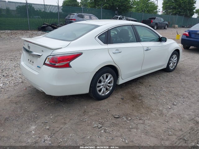Nissan Altima 2.5 S 2014 1N4AL3AP4EN249667 Image 4