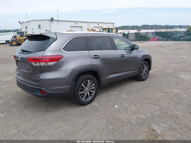 Toyota Highlander Xle 2017 5TDJZRFH5HS390596 Image 4