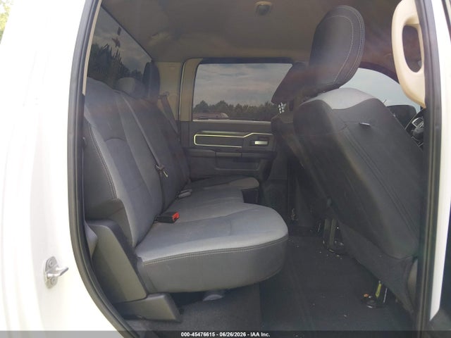 45476615 :رقم المزاد ، 3C6UR5DJ9KG663693 vin ، 2019 Ram 2500 مزاد بيع