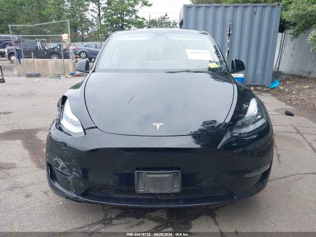 Продажа на аукционе авто 2022 Tesla Model Y Long Range Dual Motor All-wheel Drive, vin: 7SAYGAEE2NF388417, номер лота: 45476725