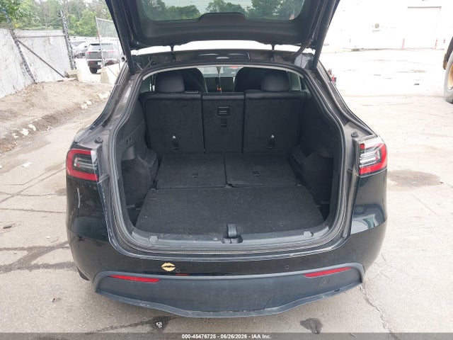 Продажа на аукционе авто 2022 Tesla Model Y Long Range Dual Motor All-wheel Drive, vin: 7SAYGAEE2NF388417, номер лота: 45476725