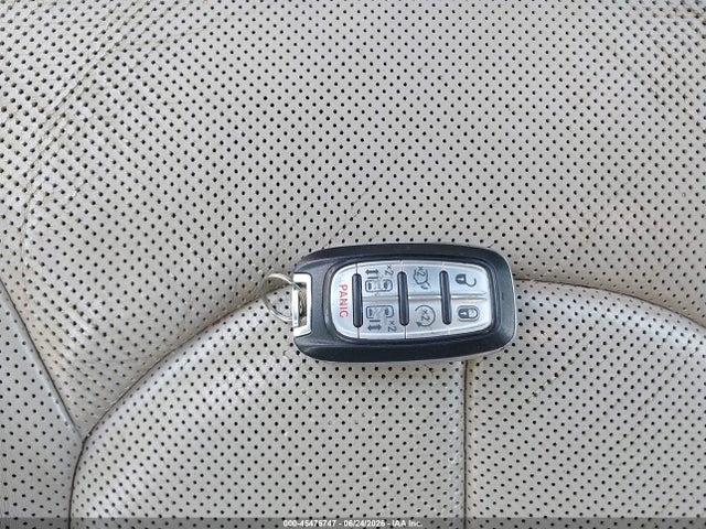 Продажа на аукционе авто 2017 Chrysler Pacifica Limited, vin: 2C4RC1GG8HR533125, номер лота: 45476747