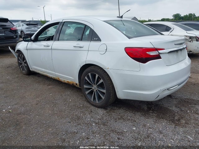 2014 Chrysler 200 Touring მანქანა იყიდება აუქციონზე, vin: 1C3CCBBG6EN193246, აუქციონის ნომერი: 45477039