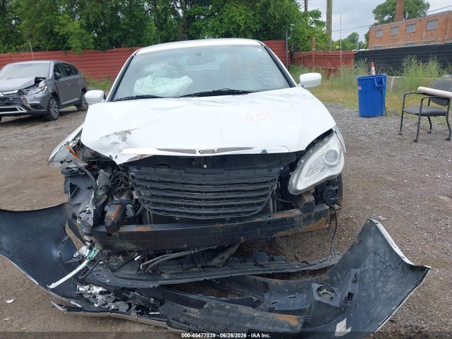 2014 Chrysler 200 Touring მანქანა იყიდება აუქციონზე, vin: 1C3CCBBG6EN193246, აუქციონის ნომერი: 45477039