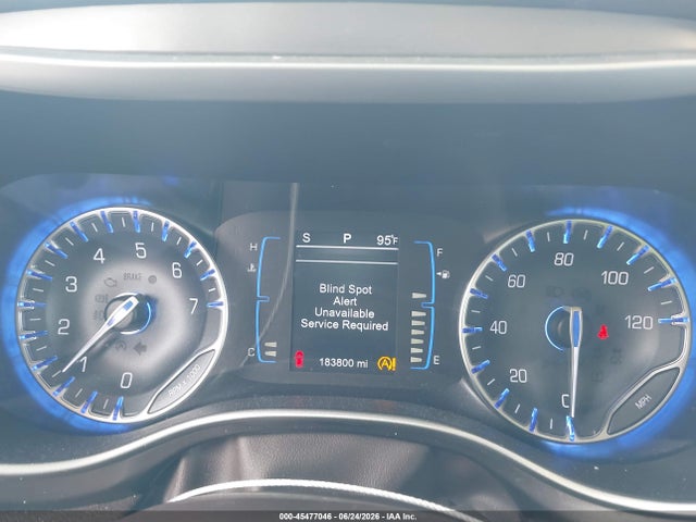 45477046 :رقم المزاد ، 2C4RC1BG7HR691513 vin ، 2017 Chrysler Pacifica Touring-l مزاد بيع