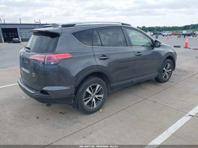Toyota Rav4 Xle 2017 JTMRFREV0HJ172355 Image 4