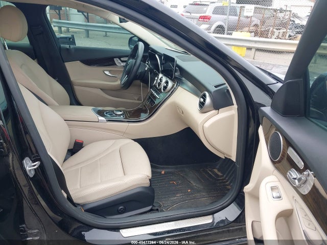 2021 Mercedes-benz C 300 Sedan მანქანა იყიდება აუქციონზე, vin: W1KWF8DBXMR611633, აუქციონის ნომერი: 45477264