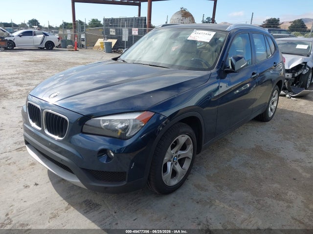 BMW X1 Sdrive28i 2014 WBAVM1C56EVW56251 Image 2