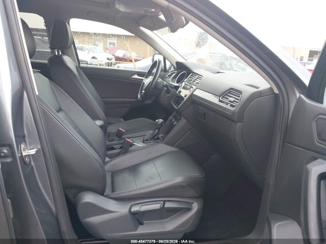 Продаж на аукціоні авто 2019 Volkswagen Tiguan 2.0t Se/2.0t Sel/2.0t Sel R-line/2.0t Sel R-line Black, vin: 3VV3B7AX3KM078768, номер лоту: 45477379