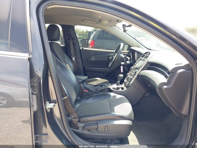 1G11D5SL6FF142591 Chevrolet MALIBU 2LT