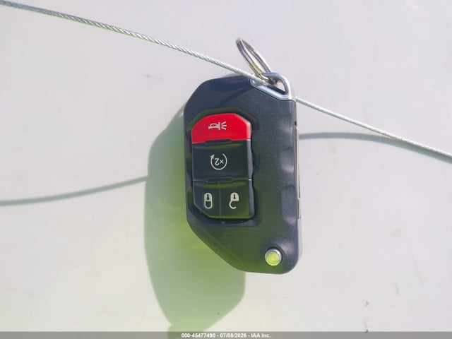 45477490 :رقم المزاد ، 1C4HJXENXMW563976 vin ، 2021 Jeep Wrangler Unlimited Sahara Altitude 4x4 مزاد بيع