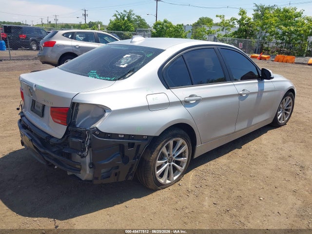 45477512 :رقم المزاد ، WBA8A3C51JA357995 vin ، 2018 Bmw 320i Xdrive مزاد بيع
