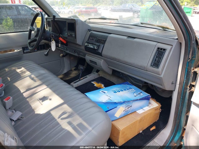 45477714 :رقم المزاد ، 1GCEK14Z6PE252654 vin ، 1993 Chevrolet Gmt-400 K1500 مزاد بيع