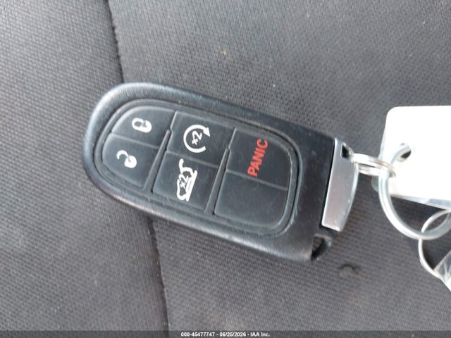 Продаж на аукціоні авто 2016 Jeep Cherokee 75th Anniversary, vin: 1C4PJMCB4GW300177, номер лоту: 45477747