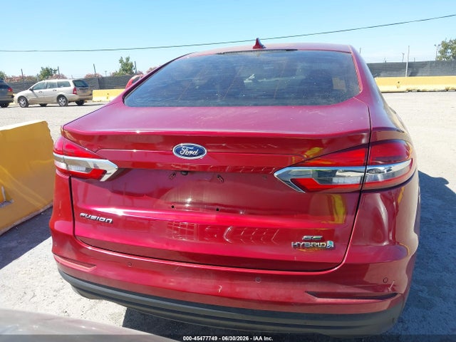3FA6P0LU4KR257126 Ford Fusion Hybrid Se