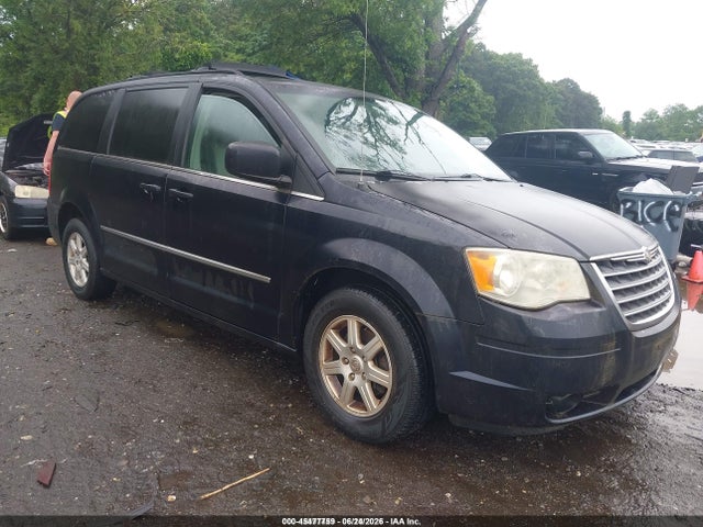 45477759 :رقم المزاد ، 2A4RR8DXXAR320401 vin ، 2010 Chrysler Town & Country Touring Plus مزاد بيع