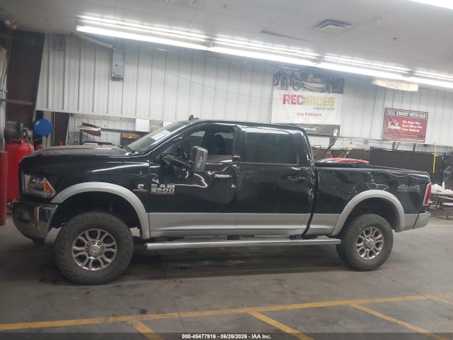 3C6UR5FL5HG667621 RAM 2500 Laramie 4x4 6&#039;4 Box