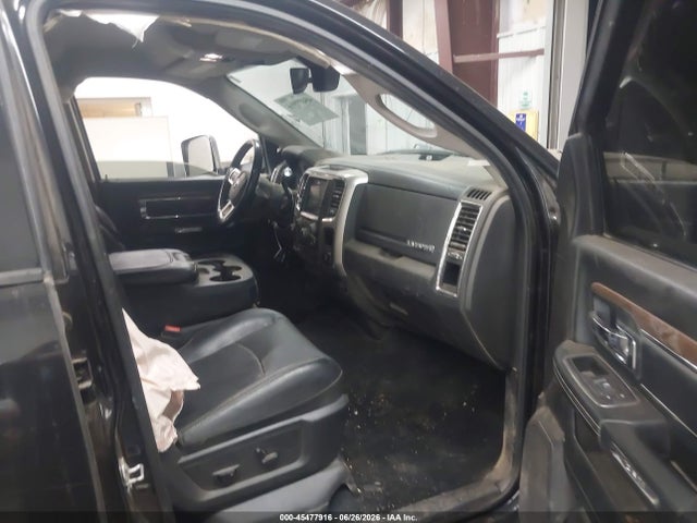 3C6UR5FL5HG667621 RAM 2500 Laramie 4x4 6&#039;4 Box