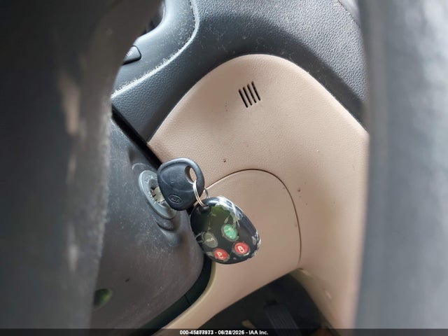45477973 :رقم المزاد ، KNAFG525687165174 vin ، 2008 Kia Rondo Lx مزاد بيع