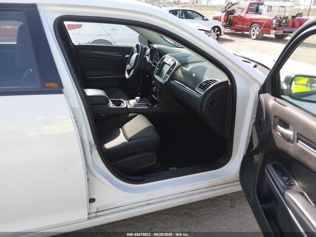 Продаж на аукціоні авто 2019 Chrysler 300 Touring, vin: 2C3CCAAG5KH602076, номер лоту: 45478023