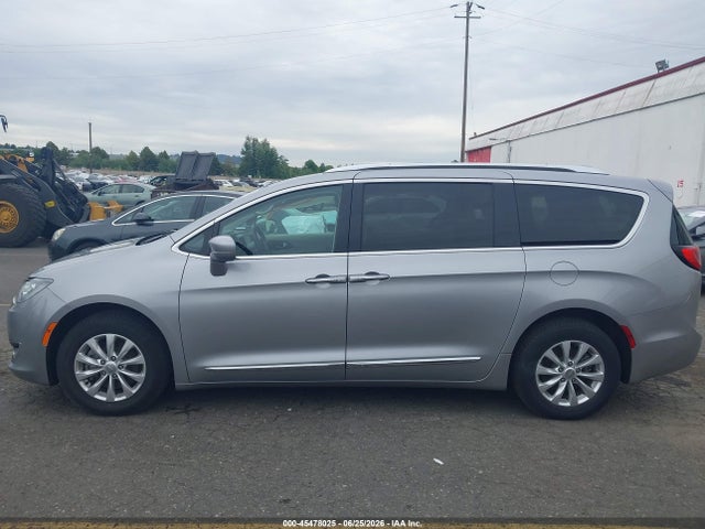 Chrysler Pacifica Touring L 2018 2C4RC1BG3JR211439 Image 14