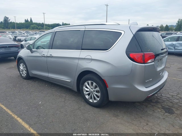 Chrysler Pacifica Touring L 2018 2C4RC1BG3JR211439 Image 3