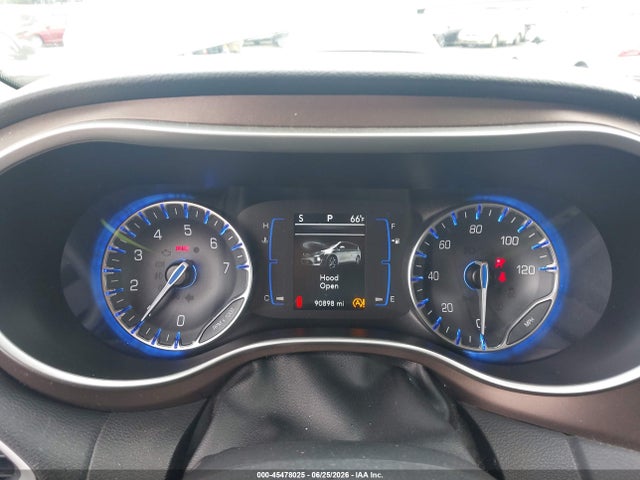 Chrysler Pacifica Touring L 2018 2C4RC1BG3JR211439 Image 7