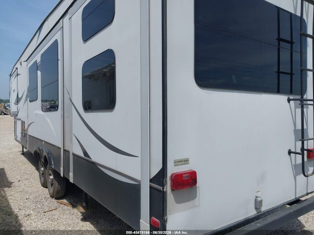 Keystone Montana 2015 4YDF35627FA740801 Image 3