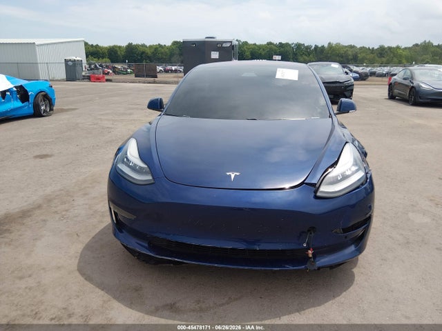 Продажа на аукционе авто 2018 Tesla Model 3 Long Range/mid Range, vin: 5YJ3E1EA1JF155388, номер лота: 45478171