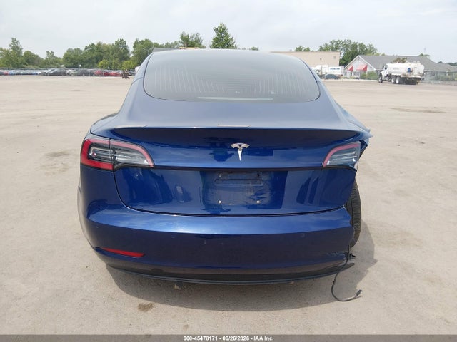 Продажа на аукционе авто 2018 Tesla Model 3 Long Range/mid Range, vin: 5YJ3E1EA1JF155388, номер лота: 45478171