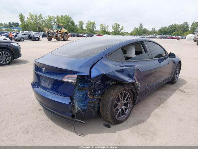 Продажа на аукционе авто 2018 Tesla Model 3 Long Range/mid Range, vin: 5YJ3E1EA1JF155388, номер лота: 45478171