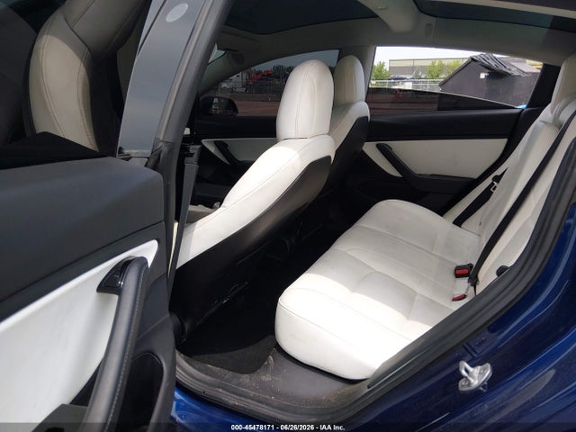 Продажа на аукционе авто 2018 Tesla Model 3 Long Range/mid Range, vin: 5YJ3E1EA1JF155388, номер лота: 45478171