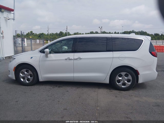 2C4RC1H78HR765092 Chrysler Pacifica Hybrid Touring Plus