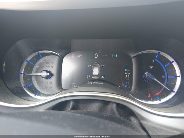 2C4RC1H78HR765092 Chrysler Pacifica Hybrid Touring Plus