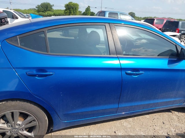 5NPD84LF1JH359296 Hyundai ELANTRA SEL