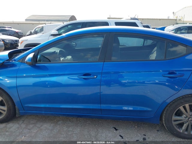 5NPD84LF1JH359296 Hyundai ELANTRA SEL