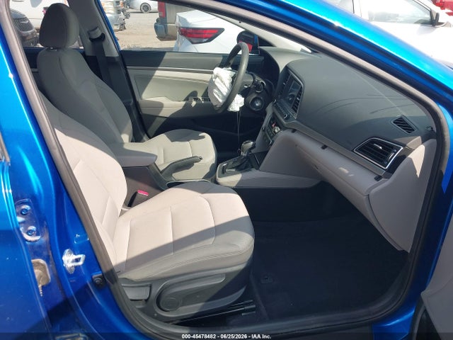 5NPD84LF1JH359296 Hyundai ELANTRA SEL
