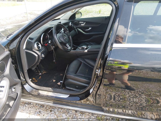 55SWF4JB7GU174495 Mercedes-Benz C 300