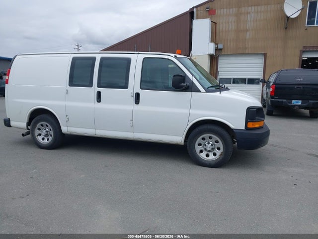 Chevrolet Express 1500 Work Van 2014 1GCSHAF48E1187121 Image 13