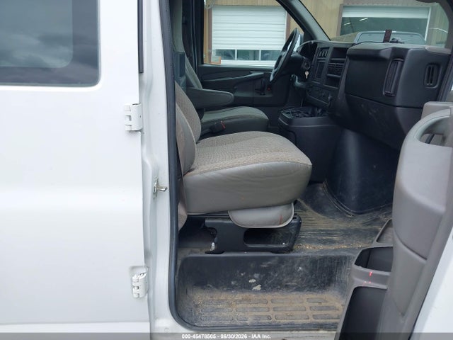 Chevrolet Express 1500 Work Van 2014 1GCSHAF48E1187121 Image 5
