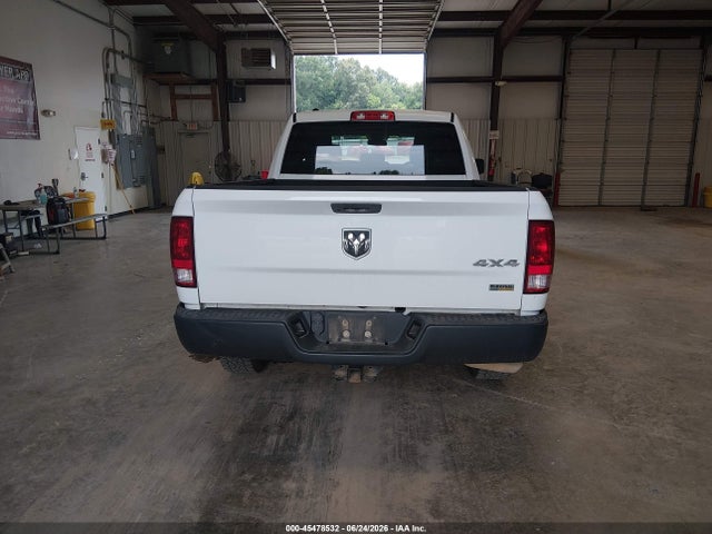 1C6RR7FG5KS629536 RAM 1500 Classic Tradesman 4x4 6&#039;4 Box