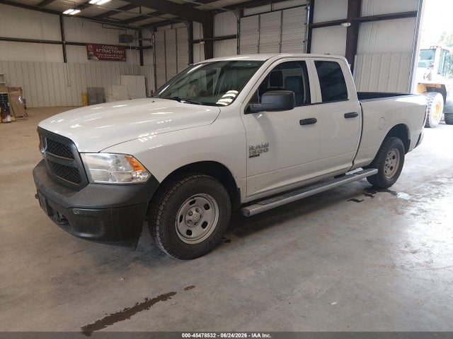 1C6RR7FG5KS629536 RAM 1500 Classic Tradesman 4x4 6&#039;4 Box