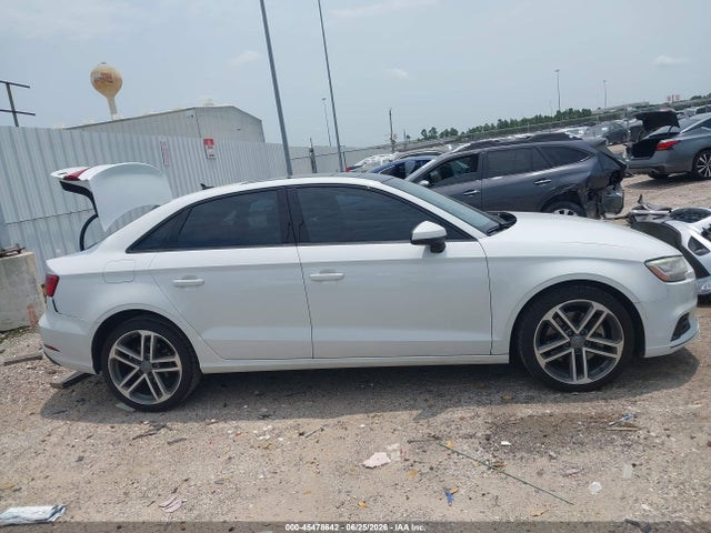 Продаж на аукціоні авто 2020 Audi A3 Premium Plus 40 Tfsi Front-wheel Drive S Tronic, vin: WAUCUGFF4LA005218, номер лоту: 45478642