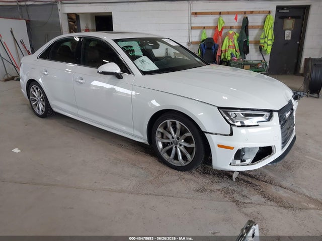 Продаж на аукціоні авто 2019 Audi A4 45 Premium, vin: WAUENAF4XKA049191, номер лоту: 45478693