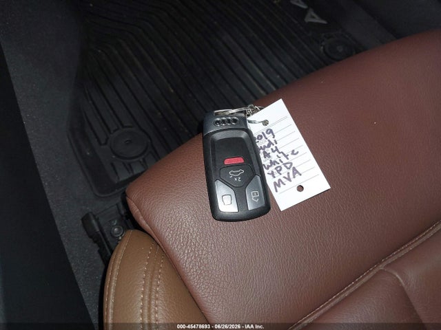 Продаж на аукціоні авто 2019 Audi A4 45 Premium, vin: WAUENAF4XKA049191, номер лоту: 45478693