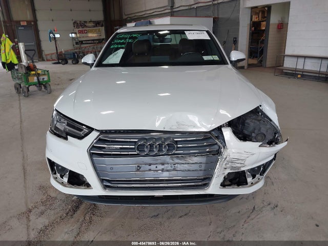 Продаж на аукціоні авто 2019 Audi A4 45 Premium, vin: WAUENAF4XKA049191, номер лоту: 45478693