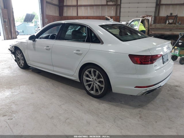 Продаж на аукціоні авто 2019 Audi A4 45 Premium, vin: WAUENAF4XKA049191, номер лоту: 45478693
